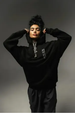 ETERNAL SCRIPT HOODIE BLACK Березань
