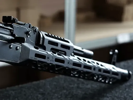 Довга цівка M-LOK з короткою накладкою Березань
