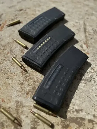 Магазин для АК 5.56х45 на 30 набоїв AR15 Чорний Березань - фото 4