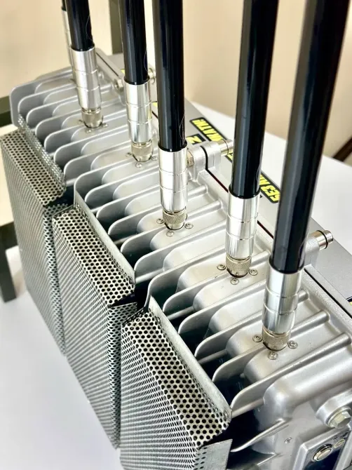 Глушилка для дронів – Автомобільний РЕБ “Грець” 6М Одеса - фото 2