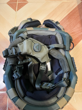 Балістичний шолом FAST (Multicam, розмір M) + ліхтарик + активні навушники Walker Razor Ужгород