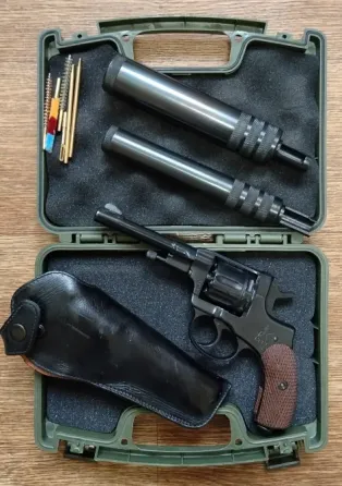 Наган "ГРОМ" с двумя глушителями. Київ