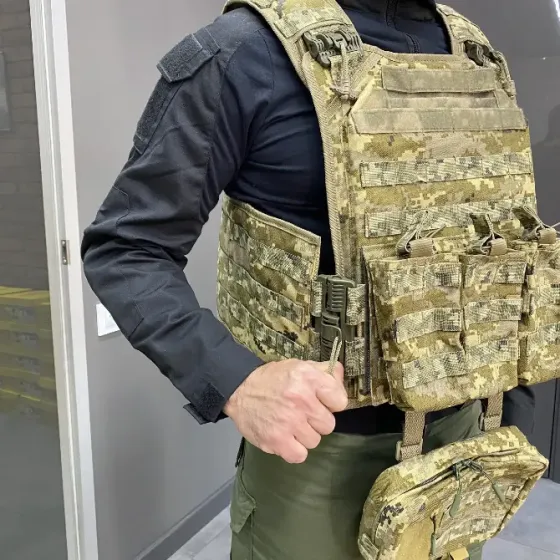 Плитоноска з підсумками та напашником, подвійне швидке скидання, з камербандами Гуляйполе