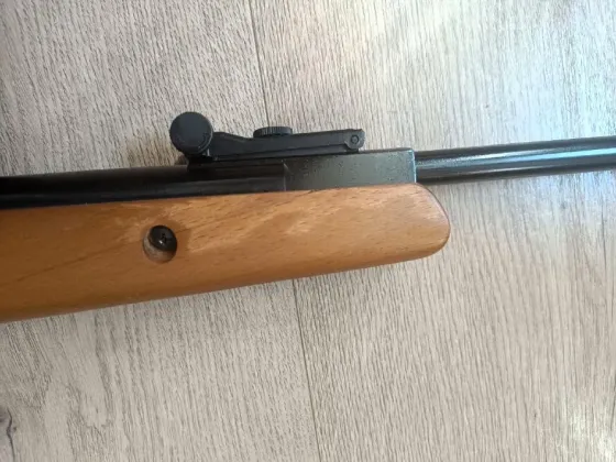 Пропоную на продаж пневматичну гвинтівку Crosman Optimus! Від Харків