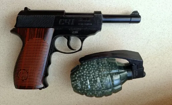 Продам пневматичний пістолет Crosman C41 (калібр 4.5 мм) / Walther P38 Харьков