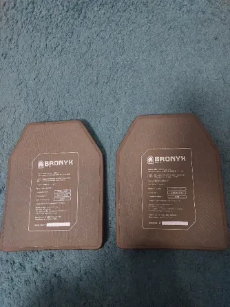 Продам плити в бронежилет фірми BRONIX розмір L та M Українка